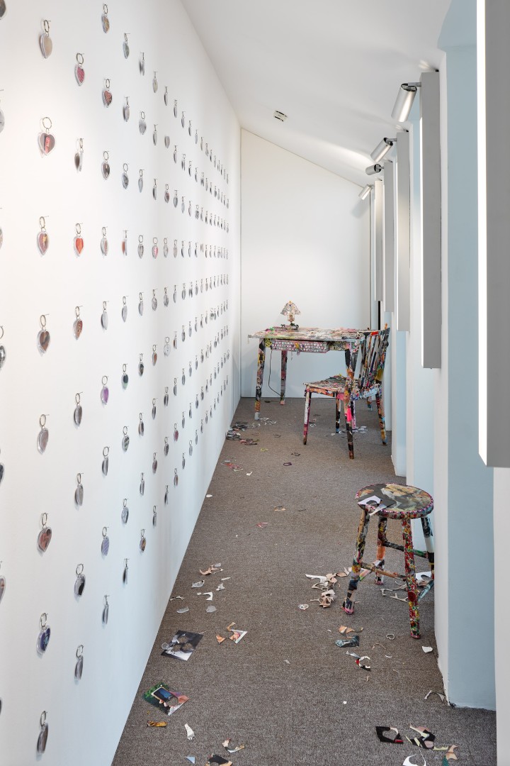 Amanda Burzic Can Hold This For Me04 min